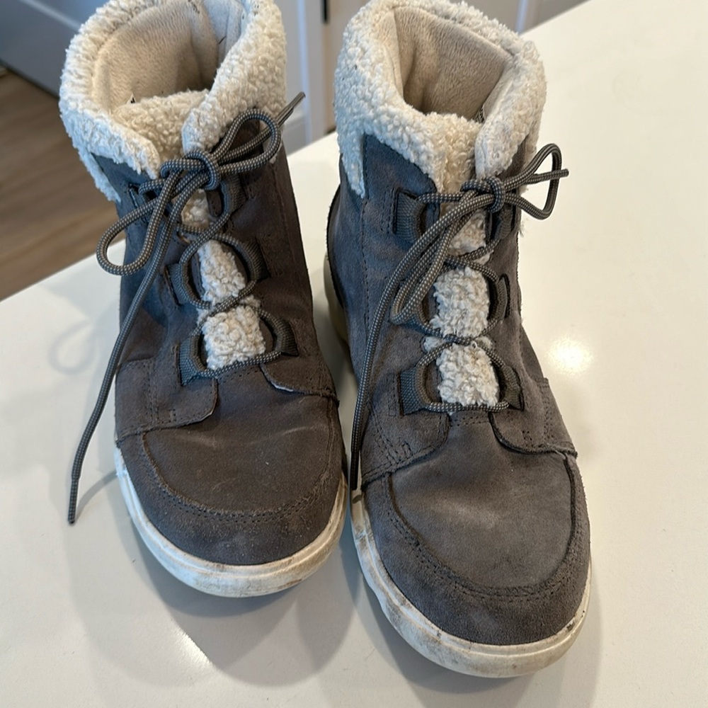 Sorel fleece lined booties
